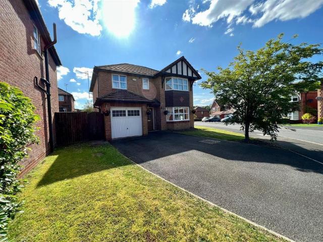 4 bedroom detached house for sale