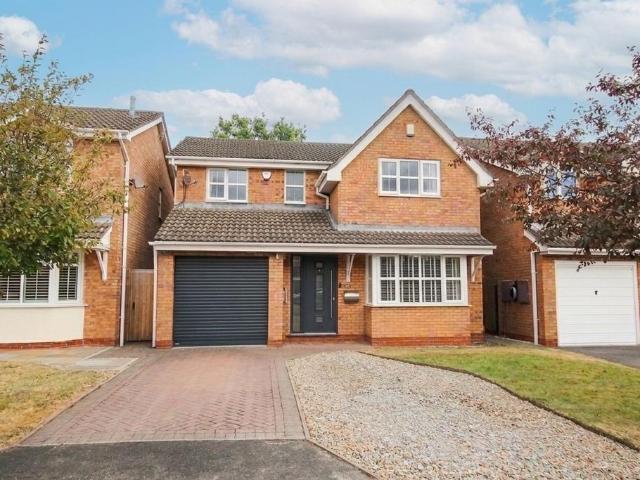 4 bedroom detached house for sale