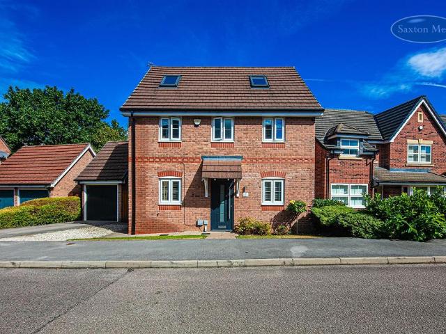 4 bedroom detached house for sale