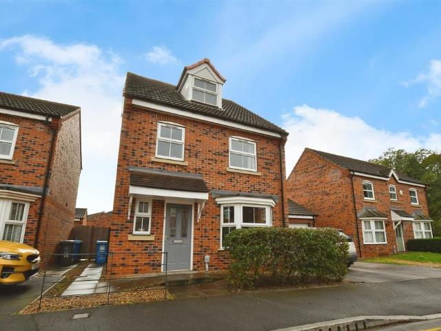 4 bedroom detached house for sale