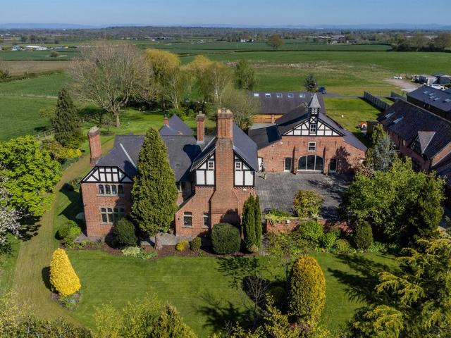 7 bedroom detached house for sale