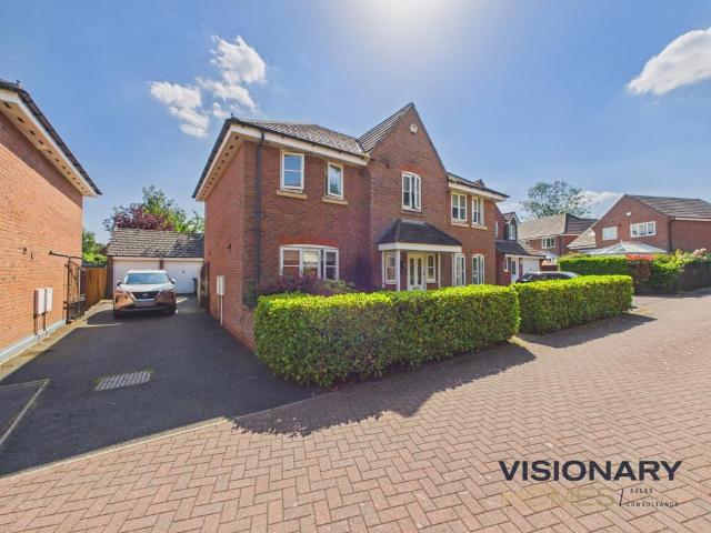 4 bedroom detached house for sale