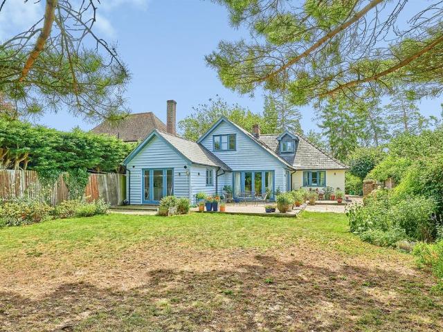 5 bedroom detached house for sale