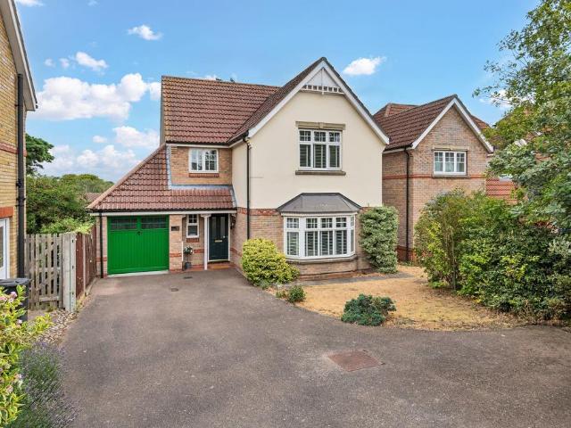 4 bedroom detached house for sale