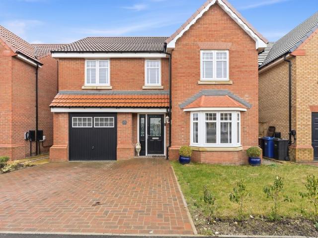 4 bedroom detached house for sale