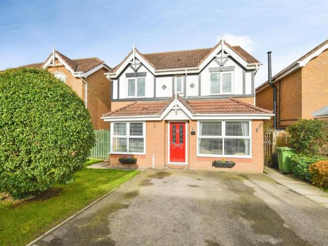 4 bedroom detached house for sale