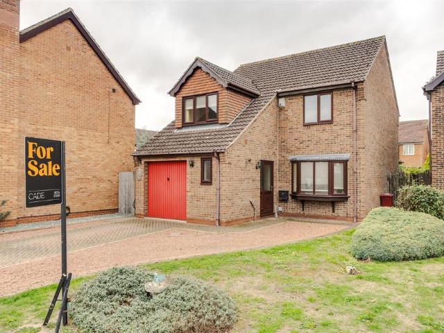 4 bedroom detached house for sale