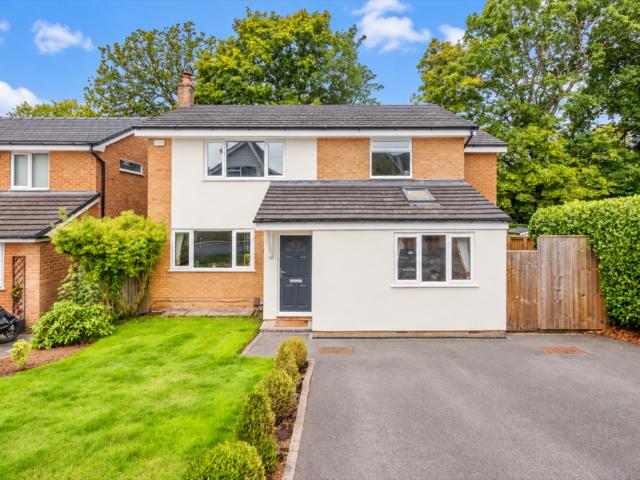 4 bedroom detached house for sale
