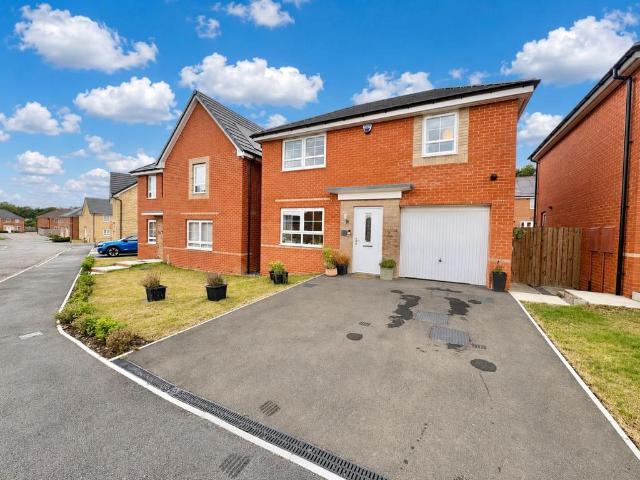 4 bedroom detached house for sale