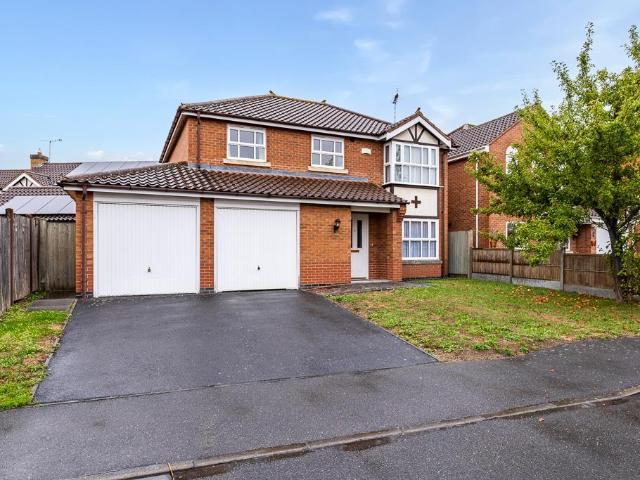 4 bedroom detached house for sale
