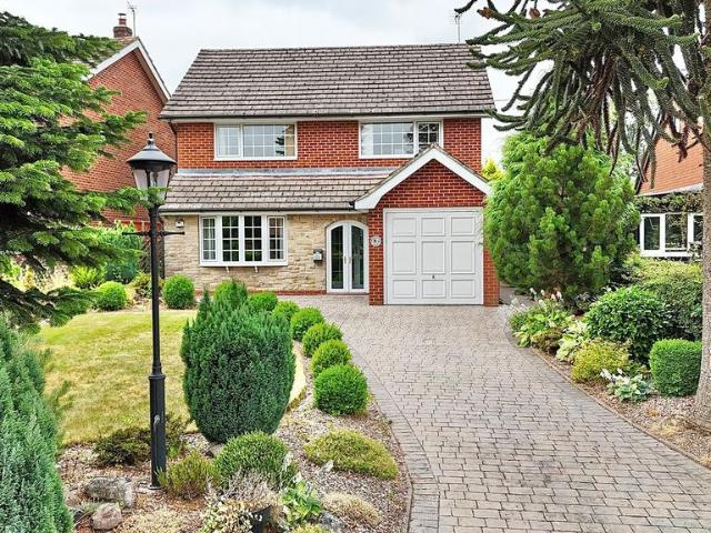 4 bedroom detached house for sale