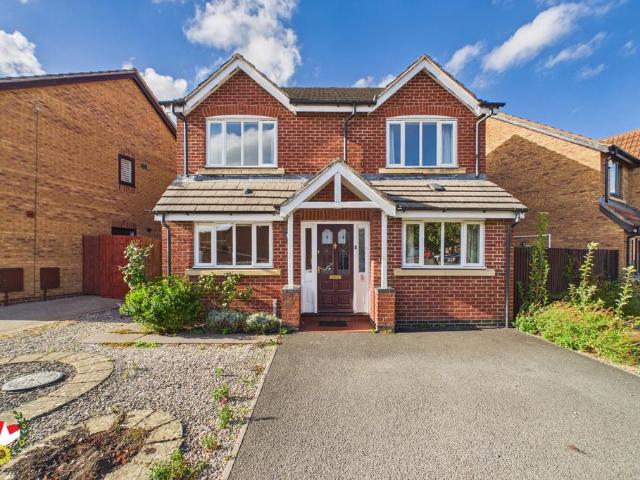 4 bedroom detached house for sale