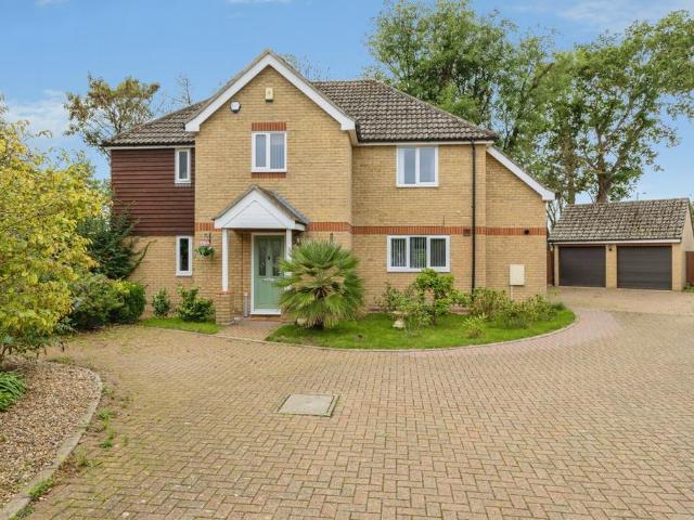4 bedroom detached house for sale