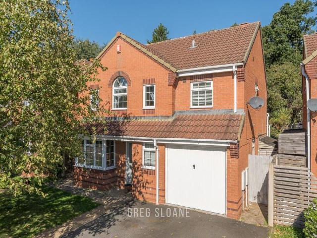 4 bedroom detached house for sale