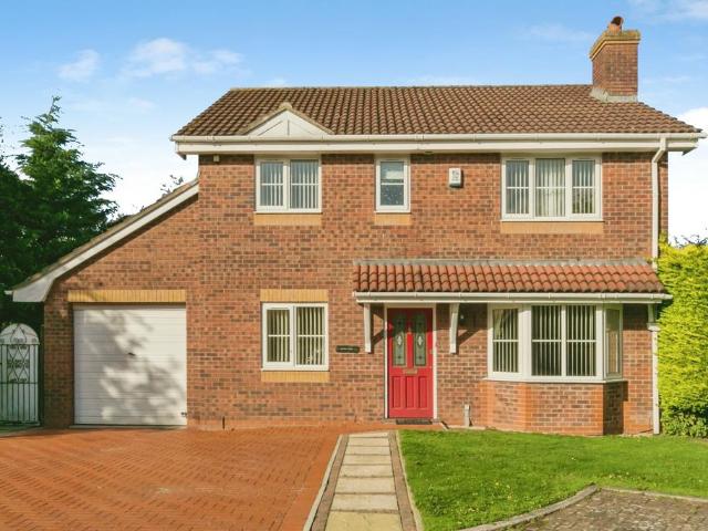 4 bedroom detached house for sale