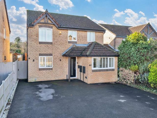 4 bedroom detached house for sale
