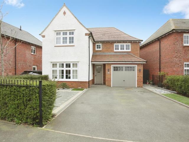 4 bedroom detached house for sale