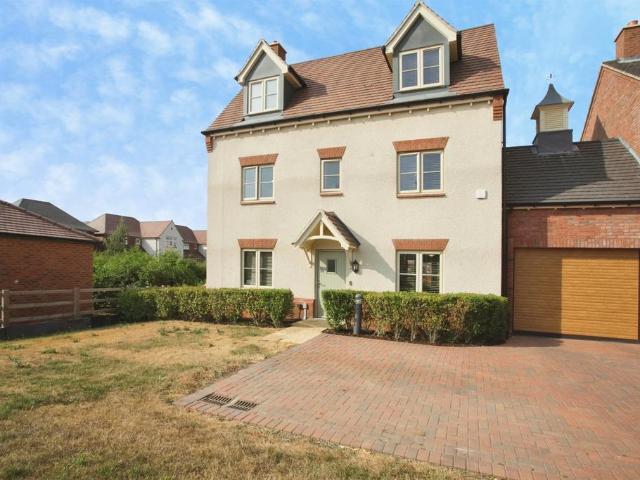 4 bedroom detached house for sale