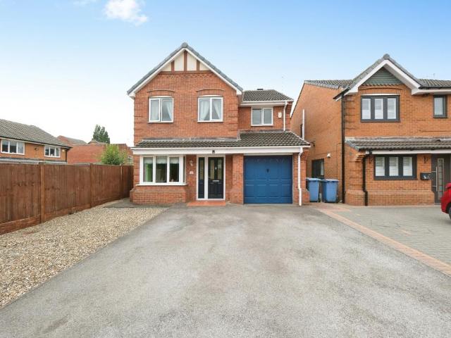 4 bedroom detached house for sale