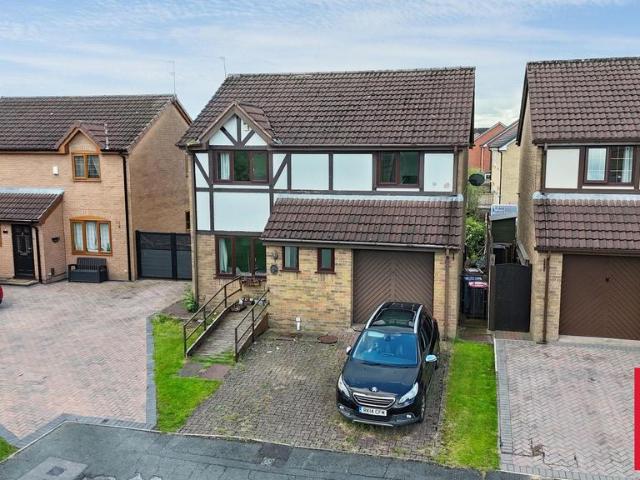 4 bedroom detached house for sale