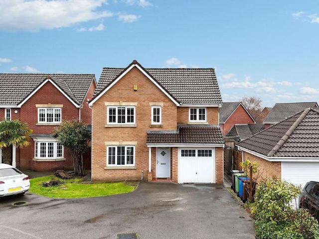 4 bedroom detached house for sale