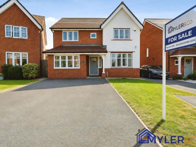 4 bedroom detached house for sale