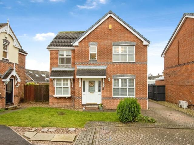 4 bedroom detached house for sale