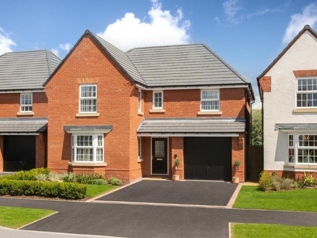 4 bedroom detached house for sale