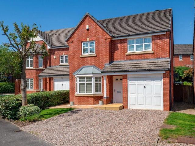 4 bedroom detached house for sale
