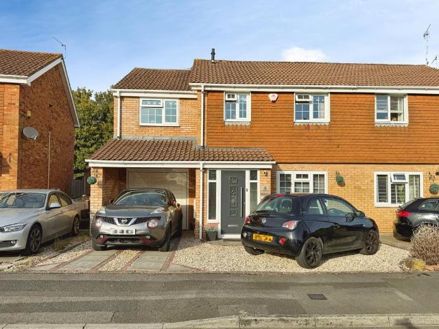 4 bedroom semi detached house for sale