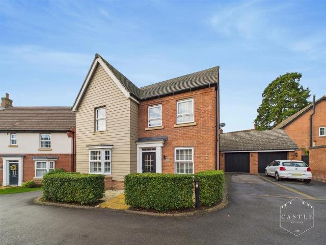 4 bedroom detached house for sale