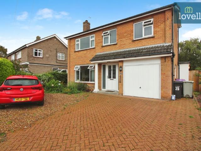 4 bedroom detached house for sale
