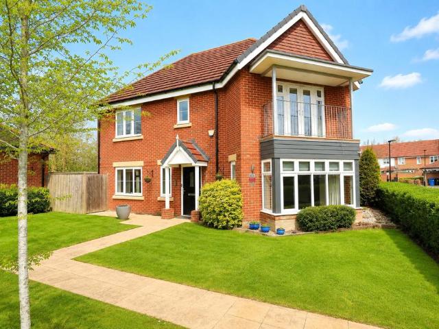 4 bedroom detached house for sale