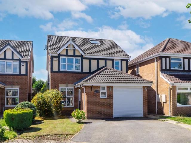 4 bedroom detached house for sale