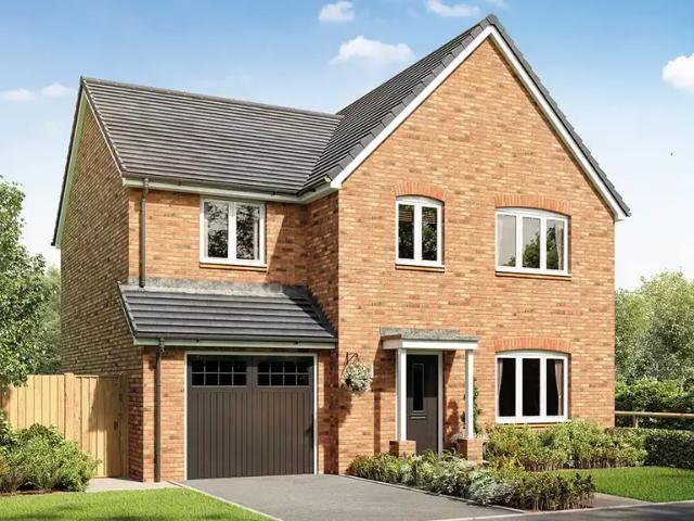 4 bedroom detached house for sale