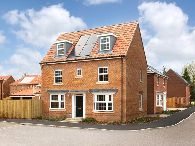 4 bedroom detached house for sale
