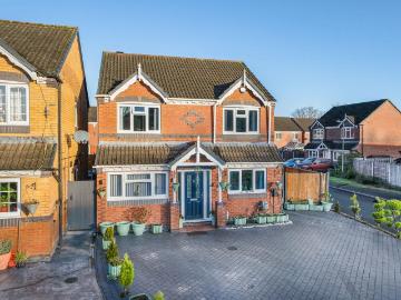 4 bedroom detached house for sale
