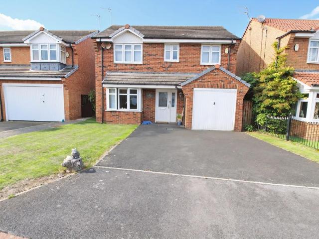 4 bedroom detached house for sale