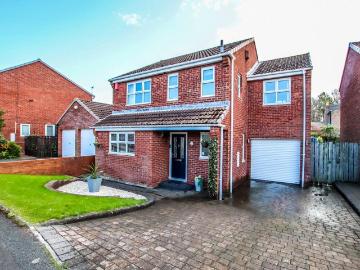 4 bedroom detached house for sale