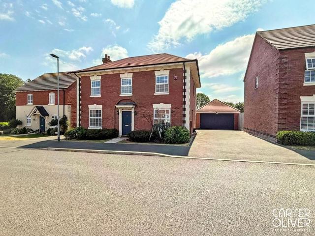 4 bedroom detached house for sale