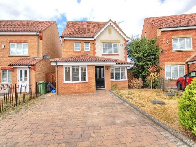 4 bedroom detached house for sale