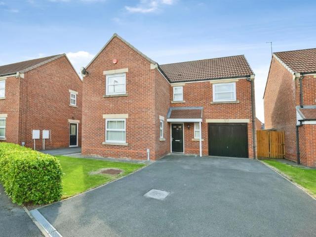 4 bedroom detached house for sale