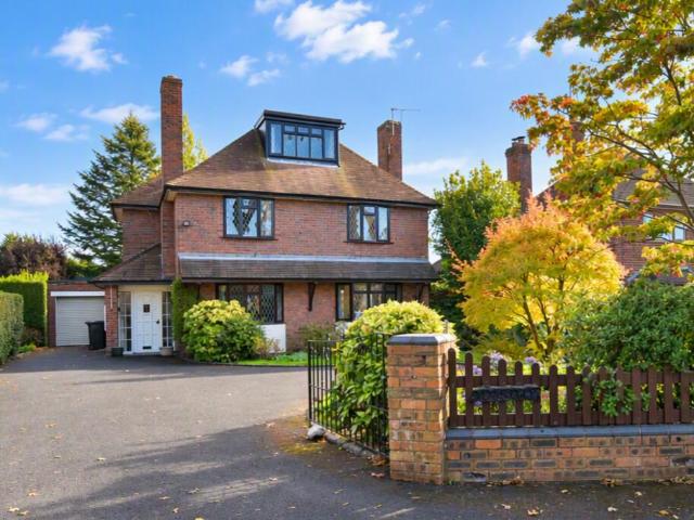 4 bedroom detached house for sale