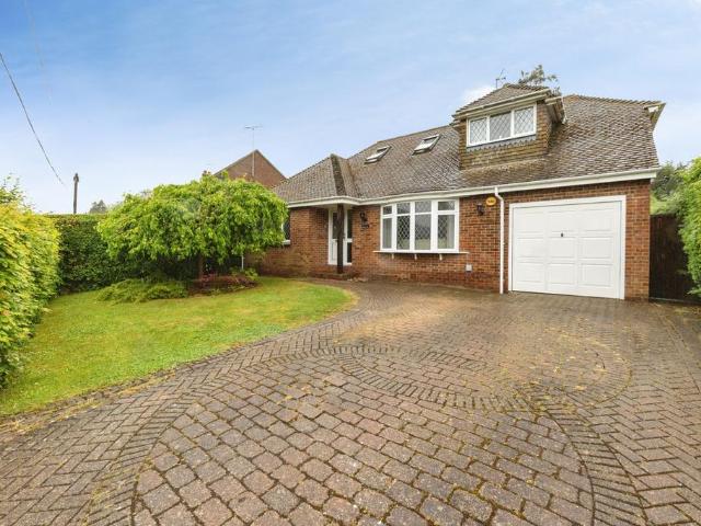 4 bedroom chalet for sale
