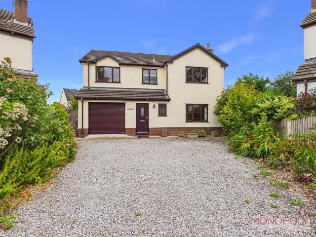 4 bedroom detached house for sale