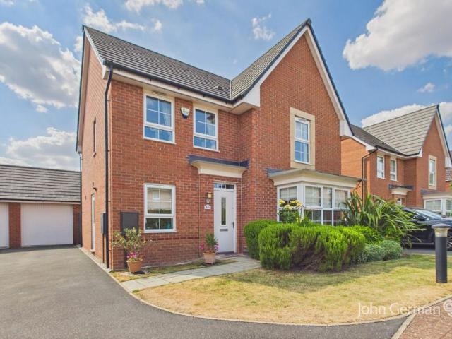 4 bedroom detached house for sale