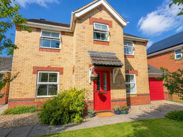 4 bedroom detached house for sale