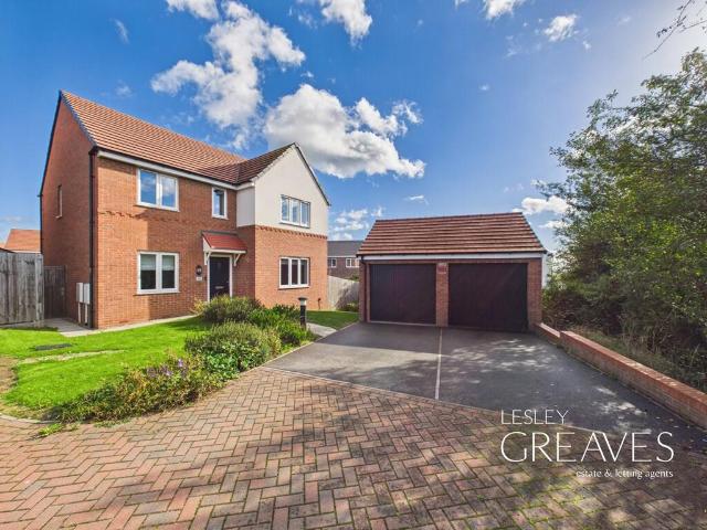 4 bedroom detached house for sale
