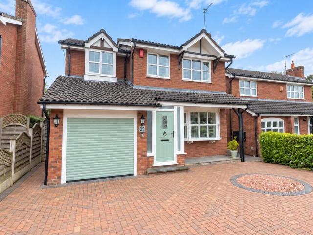 4 bedroom detached house for sale