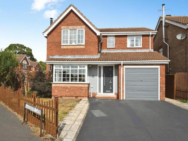 4 bedroom detached house for sale